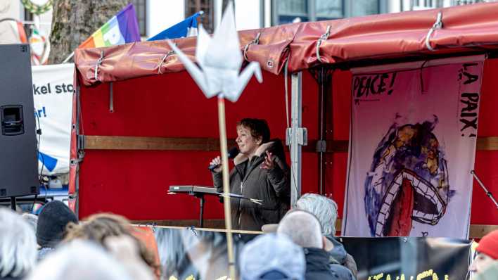 Margot Käßmann bei einer Kundgebung der Aktion "Stoppt das Töten"