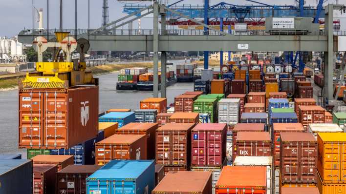 Container Terminal im Hafen Mannheim