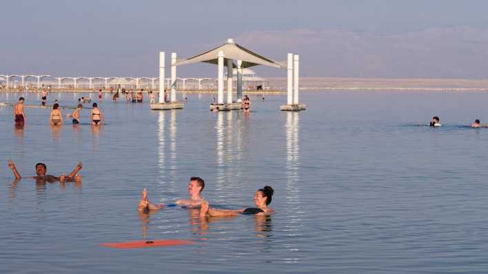 Baden im Toten Meer