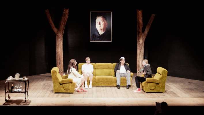 Szene aus "Die Marmeladenesser" im Theater am Rand im Oderbruch