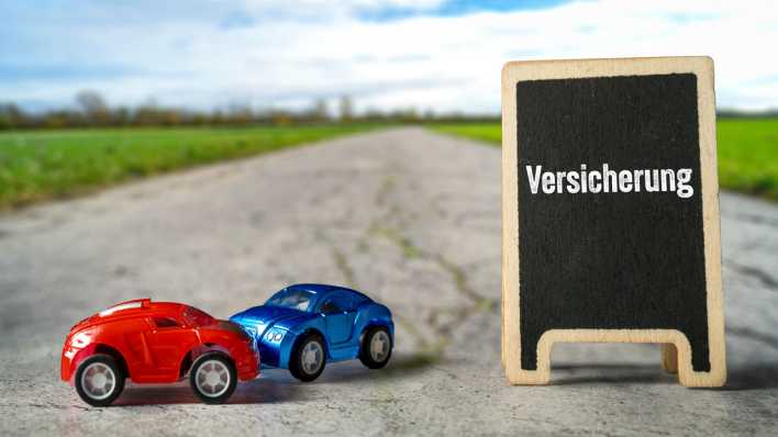 Symbolbild KFZ-Versicherung
