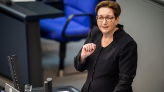 Klara Geywitz (SPD), Bundesministerin für Bau und Wohnen, spricht in der Sitzung des Bundestags mit der ersten Lesung zur Änderung des Gebäudeenergiegesetzes.