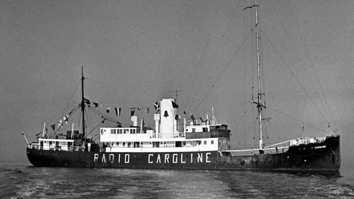 Radio Caroline North, die Piratenradiostation auf offenem Meer im Jahr 1966 (Bild: picture alliance / empics/ PA)