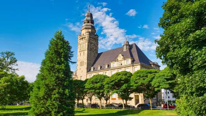 Das Rathaus von Wittenberge im Sonnenschein (Foto: imago images / Imagebroker)