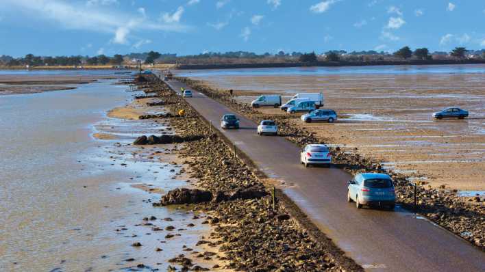 Blick auf die Passage du Gois (Foto: imago images / Pond5 Images)