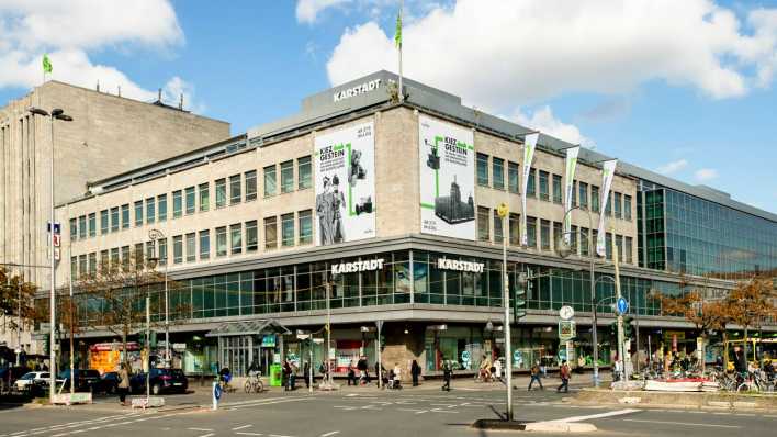 Archivbild: Die Karstadt-Filiale am Hermannplatz in Berlin.
