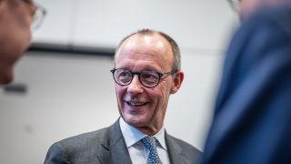 Friedrich Merz, CDU Bundesvorsitzender und Fraktionsvorsitzender der CDU/CSU-Fraktion kommt zu einer Fraktionssitzung im Bundestag.