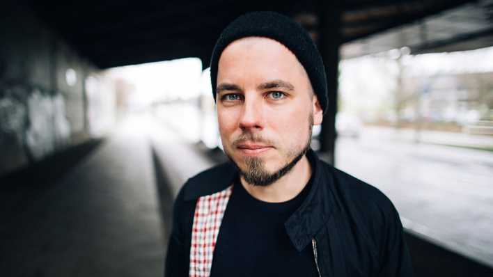 Daniel Kokavecz arbeitet als Booker im Berliner Festsaal Kreuzberg.