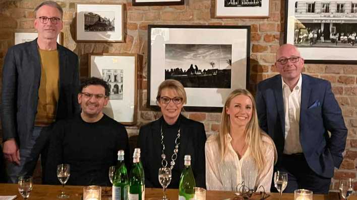 Forum "Gutes Essen - gutes Leben" mit Dietmar Ringel, Simon Lukic, Christina Aue, Linda Renneisen, Mario Kade (Bild: privat) Forum "Gutes Essen - gutes Leben" mit Dietmar Ringel, Simon Lukic, Christina Aue, Linda Renneisen, Mario Kade (Bild: privat)