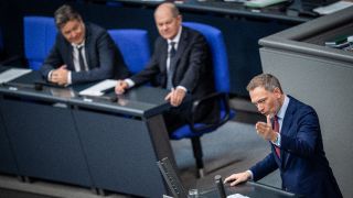 Christian Lindner (FDP), Bundesminister der Finanzen, spricht in der Debatte zum Auftakt der Haushaltswoche