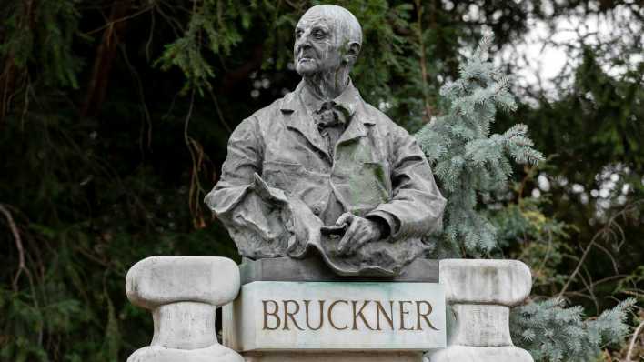 Das Anton Bruckner Denkmal in Wien