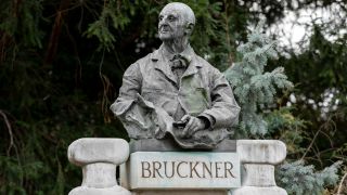 Das Anton Bruckner Denkmal in Wien