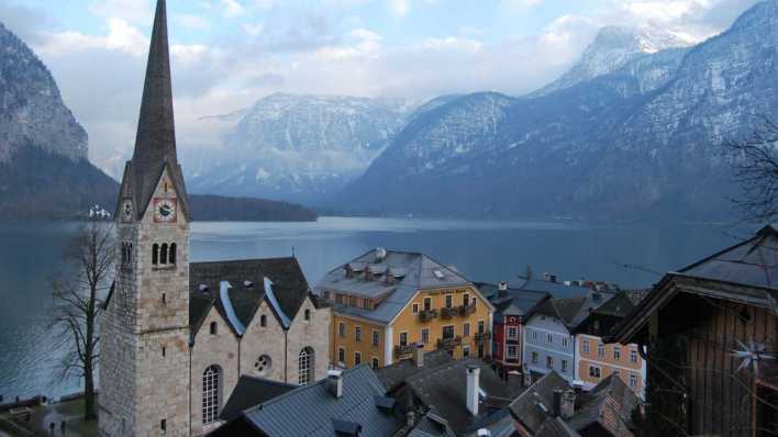 Österreich: Hallstatt im österreichischen Salzkammergut (Bild: IMAGO/ingimage)