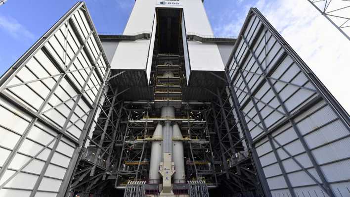 Modell der Ariane6 - Rakete der ESA