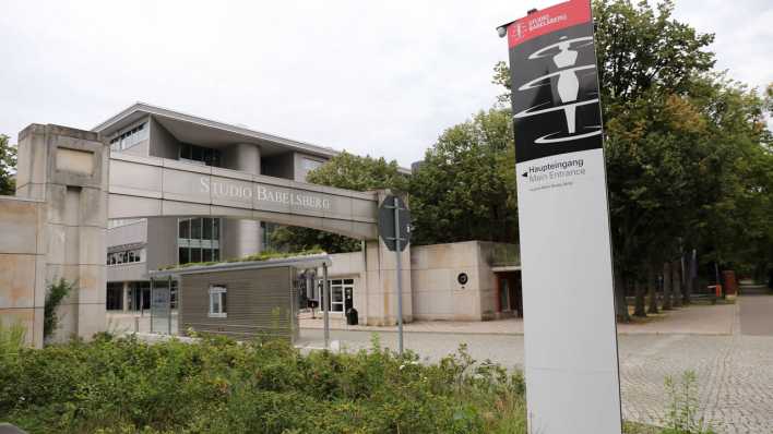 Haupteingang zum Studio Babelsberg in Potsdam
