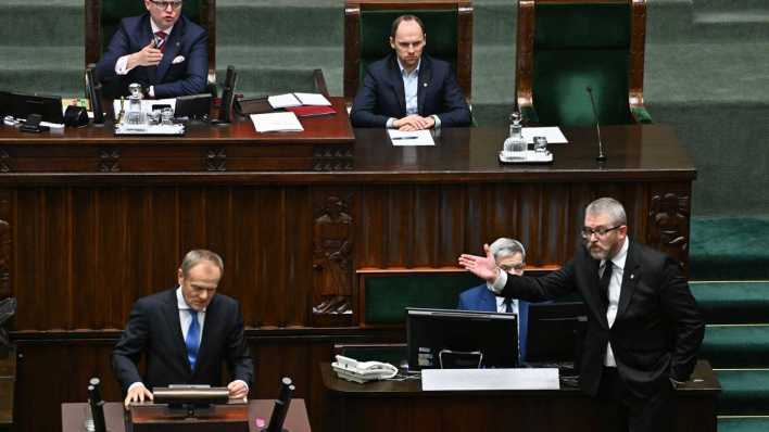 Warschau, 22.2.2024: Misstrauensantrag gegen Justizminister Adam Bodnar (Bild: IMAGO/newspix/DAMIAN BURZYKOWSKI)