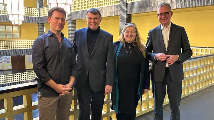 Moderator Sascha Hingst mit den Gästen beim Forum zur ITB im Haus des Rundfunks