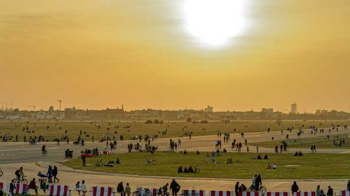 Saharastaub über dem Tempelhofer Feld