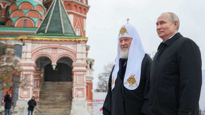 Russland, Moskau, 4.11.2023: Präsident Putin und Patriarch Kyrill (Bild: IMAGO/ITAR-TASS/Gavriil Grigorov)