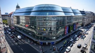 Das Luxuskaufhaus Galeries Lafayette an der Friedrichstraße in Berlin-Mitte.
