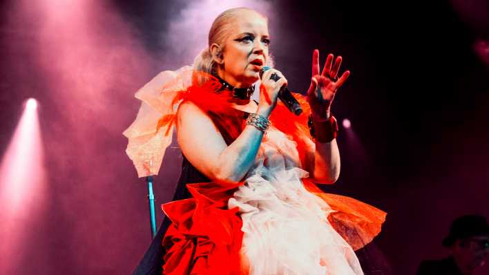 Garbage-Sängerin Shirley Manson live auf der Bühne