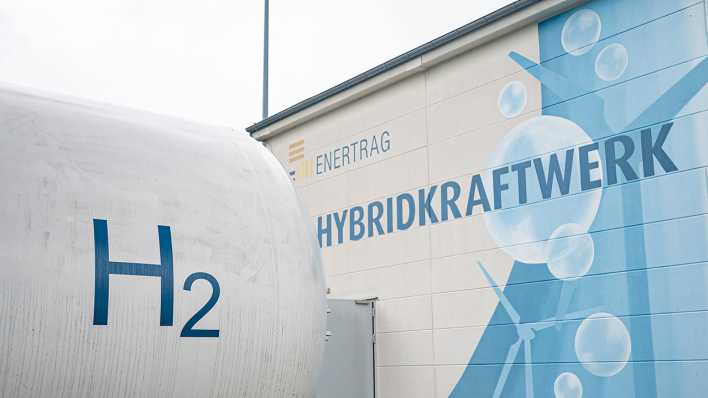 Das Enertrag-Hybridkraftwerk in Brandenburg.