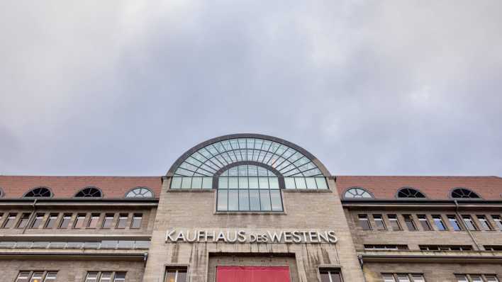 Die Fassade des Kadewe in Berlin