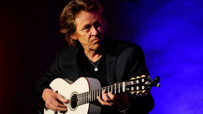 Der amerikanische Jazz-Gitarrist Dominic Miller