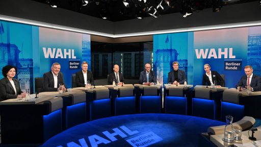 Die Berliner Runde mit Spitzenpersonal der größten Parteien.