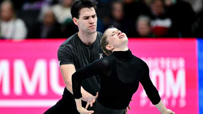 aMinerva Fabienne Hase und Nikita Volodin beim Training (Bild: IMAGO/AFLOSPORT/Raniero Corbelletti)