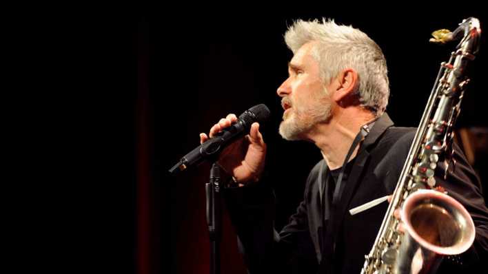 ARCHIV, Oberhausen, 2.5.24: Jazz-Sänger und Saxophonist Curtis Stigers (Bild: IMAGO/Sven Thielmann, Essen)