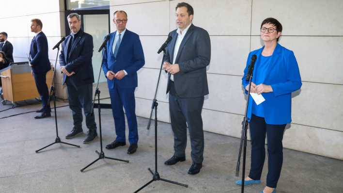 Beginn der Koalitionsverhandlungen von CDU und SPD in Berlin