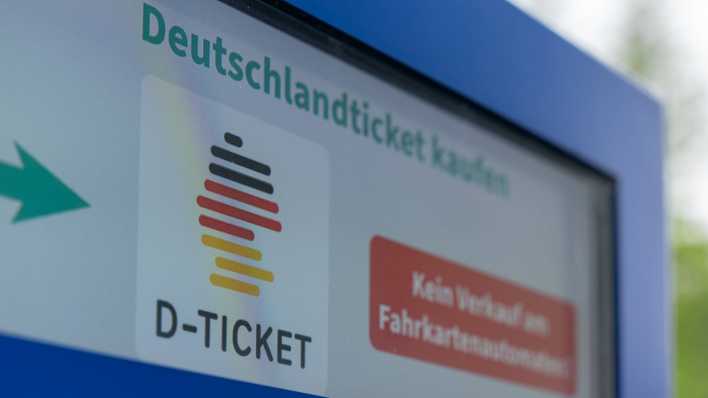 Hinweis zum Deutschlandticket an einem Fahrkartenautomaten