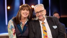 Dr. Sarah Darwin, Botanikerin, und Prof. Johannes Vogel, Generaldirektor des Museums für Naturkunde Berlin, vor der Aufzeichnung der "NDR Talk Show". Dr. Sarah Darwin, Botanikerin, und Prof. Johannes Vogel, Generaldirektor des Museums für Naturkunde Berlin, vor der Aufzeichnung der "NDR Talk Show".