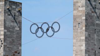Olympische Ringe vor dem Olympiastadion in Berlin