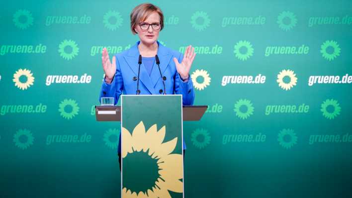 Franziska Brantner, Parteivorsitzende von Bündnis 90/Die Grünen, spricht nach den Gremiensitzungen ihrer Partei zu den Medienvertretern auf einer Pressekonferenz.