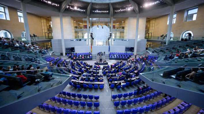 Blick in den Plenarsaal des Deutschen Bundestags.