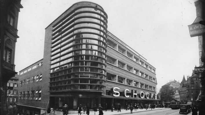 Das Kaufhaus Schocken in Stuttgart in einer Aufnahme von ca. 1930