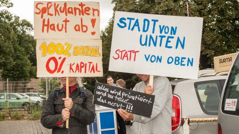 Protest gegen Privat-Verkauf des Dragoner-Areals (Bild: rbb/Freiberg)