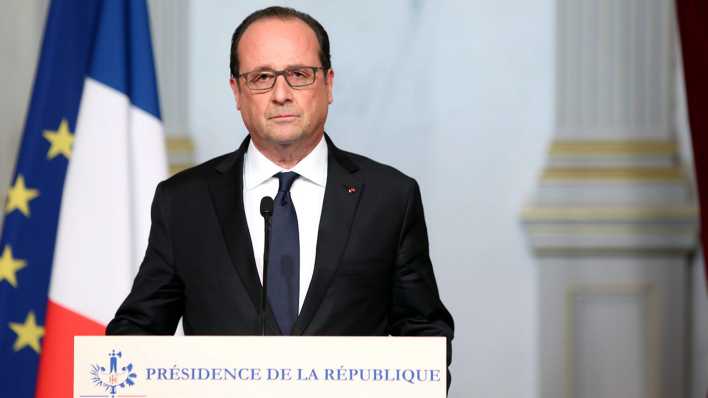 Frankreichs Präsident Hollande richtet sich nach den Pariser Anschlägen an das Volk (Bild: dpa) Frankreichs Präsident Hollande richtet sich nach den Pariser Anschlägen an das Volk (Bild: dpa)