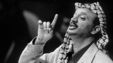Arafat 1974 vor der UN (Bild: UN Photo/Chen)