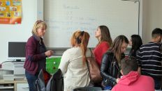 Klassenlehrerin Lehnen in der 10d (Bild: G. Heuser, rbb-Inforadio) Klassenlehrerin Lehnen in der 10d (Bild: G. Heuser, rbb-Inforadio)