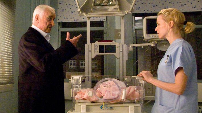 Szenenfoto aus Tödliche Verprechen mit Armin Mueller-Stahl und Naomi Watts (Bild: ARD-Foto/SWR/Degeto)
