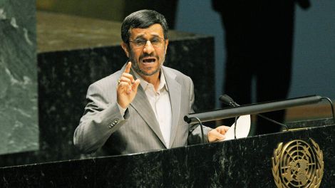 Der frühere iranische Präsident Mahmoud Ahmadinejad spricht am 3. Mai 2010 vor den Vereinten Nationen. (Bild: dpa)