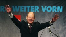 Olaf Scholz (SPD) feiert Wahlsieg in Hamburg (Bild: dpa)