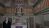 Altar, Kanzel und Orgel der Kirche zu Seubtendorf, li.: Albrecht Piper, Enkel des Pfarrers Theodor Piper, AD: 12.04.2014, Foto: M. Stuchlik, © 2014