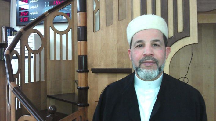 Der Imam Mohammad Taha Sabri von der Daressalam-Moschee in Berlin Neukölln - Foto: rbb Inforadio/Sophie Elmenthaler