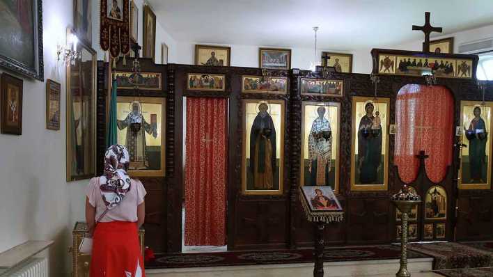 Damaskus, Syrien: Eine Besucherin der Kirche St. Ignatius von Antiochien (Bild: imago/ITAR-TASS)
