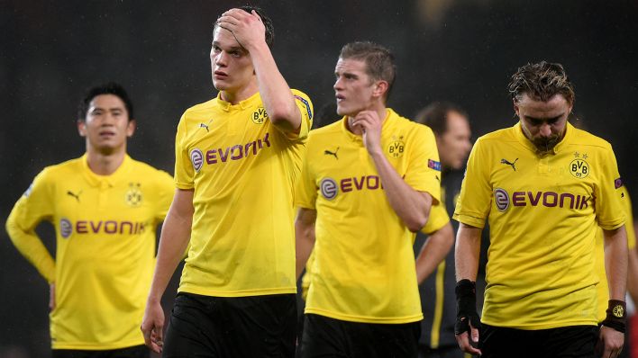 Deprimierte Dortmunder Spieler nach der Niederlage gegen Arsenal (Bild: dpa)