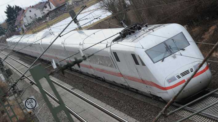 ICE-Zug (Foto: dpa) ICE-Zug (Foto: dpa)